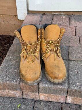 Timberland 6-Inch Premium Waterproof Wheat Nubuck Work Boots Men’s - Size 9.5  W